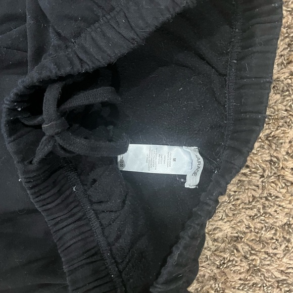 Woman’s garage black sweatpants size medium - Picture 2 of 2